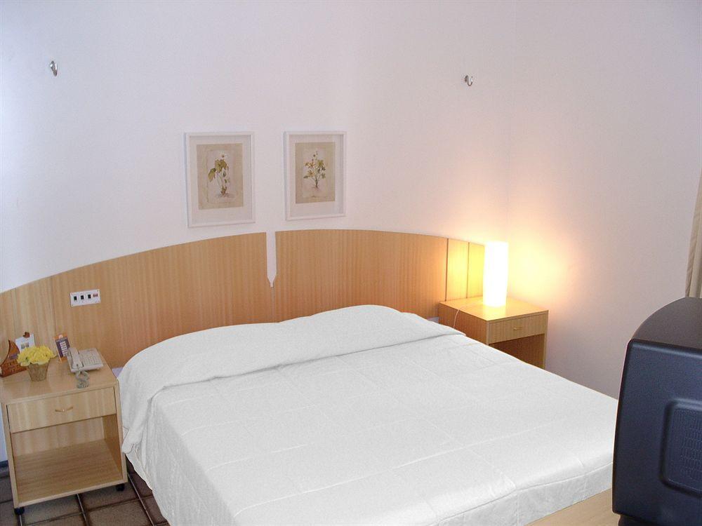 Aparthotel Flat Golden 3*